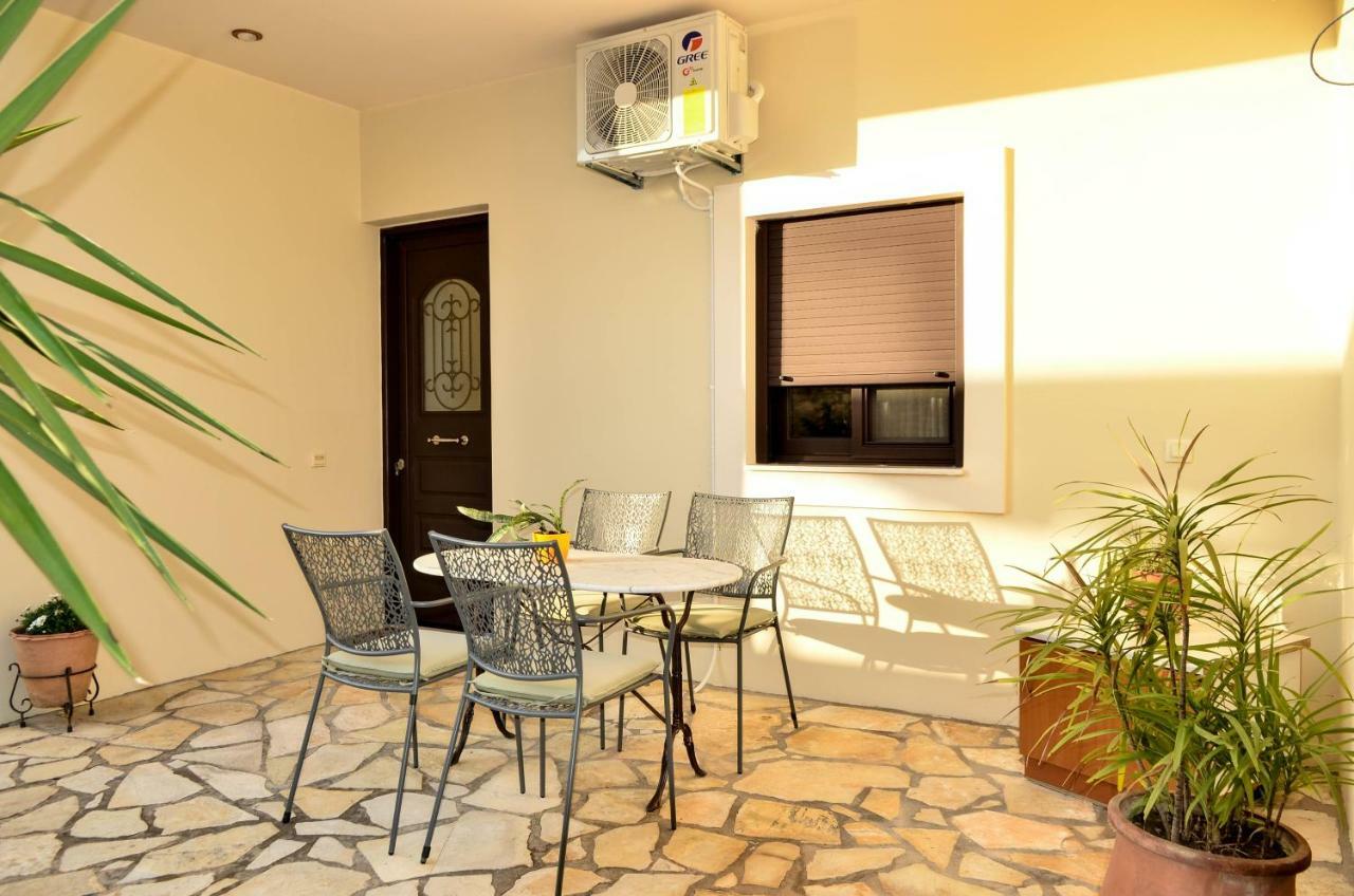 Ferienwohnung Sunrays Housing Kalamata Exterior foto